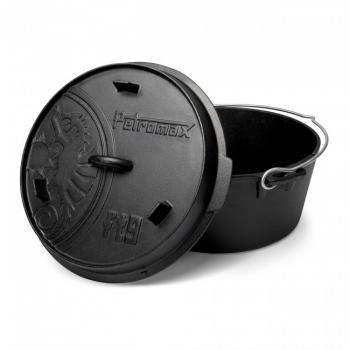 Petromax Dutch Oven (9qt) with a plane bottom surface