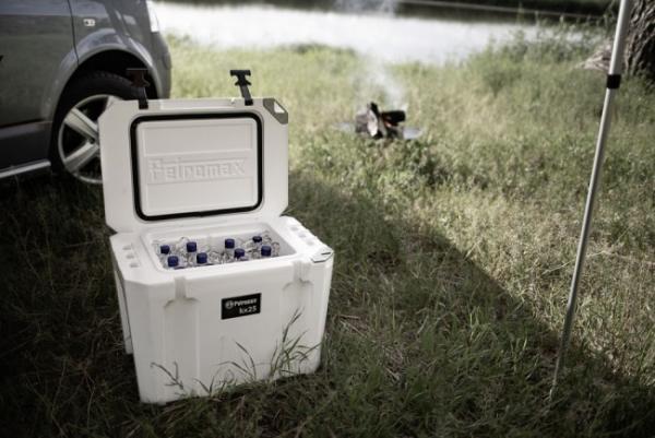 Petromax Kühlbox 25 Liter alpenweiß Petromax Kühlbox 25 Liter alpenweiß